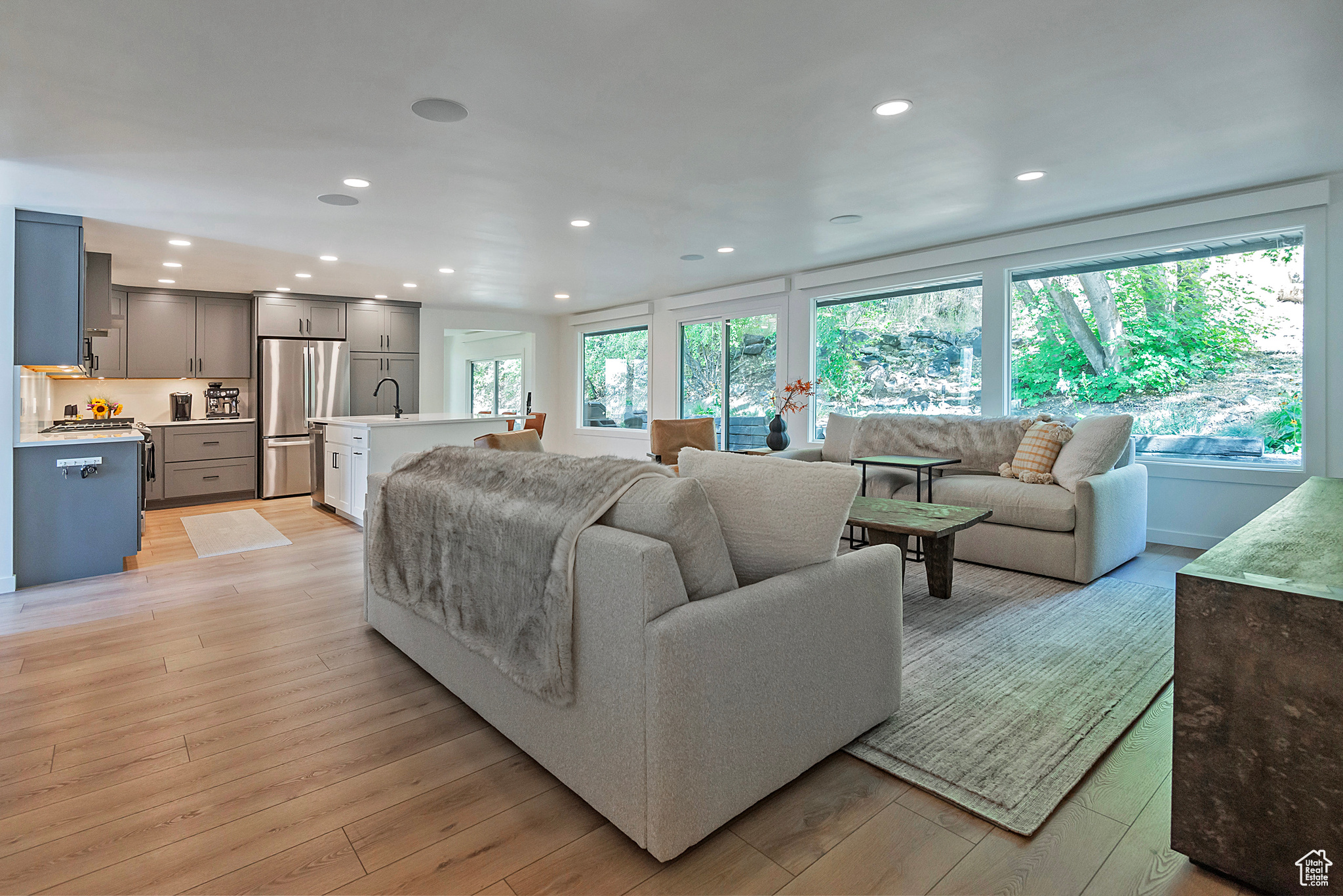 GOLDEN HILLS NO 6 - Residential