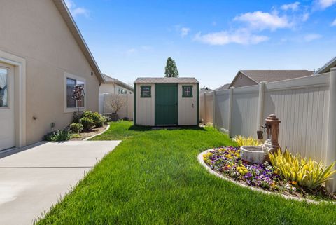Tiny photo for 683 N 475 W, Kaysville, UT 84037 (MLS # 2153955)