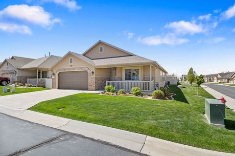 Tiny photo for 683 N 475 W, Kaysville, UT 84037 (MLS # 2153955)