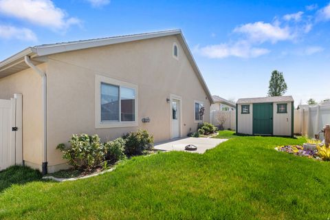 Tiny photo for 683 N 475 W, Kaysville, UT 84037 (MLS # 2153955)