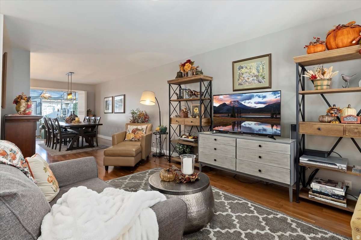 LEXINGTON VILLAGE AT OLD FARM - Residential