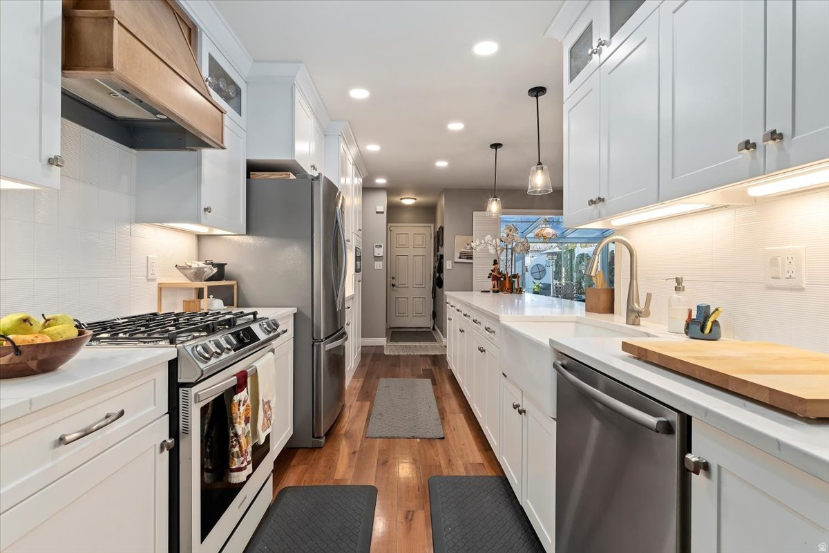 LEXINGTON VILLAGE AT OLD FARM - Residential