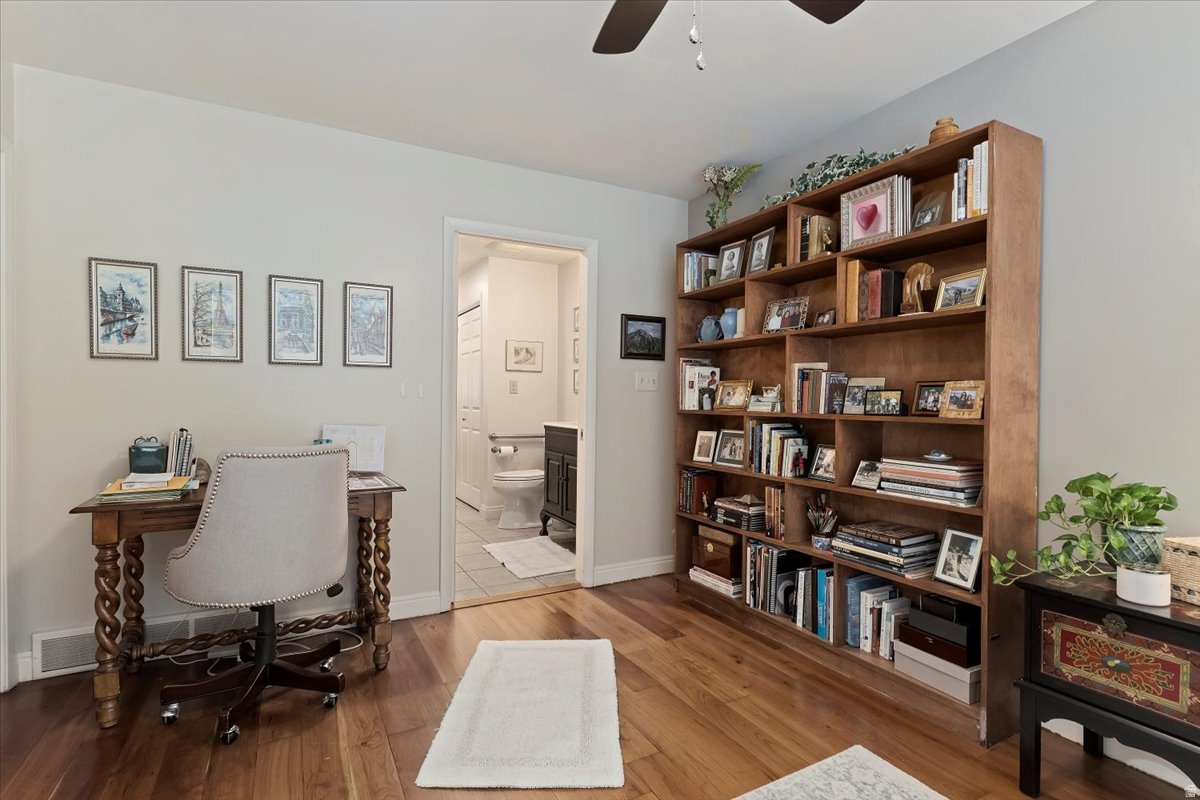 LEXINGTON VILLAGE AT OLD FARM - Residential