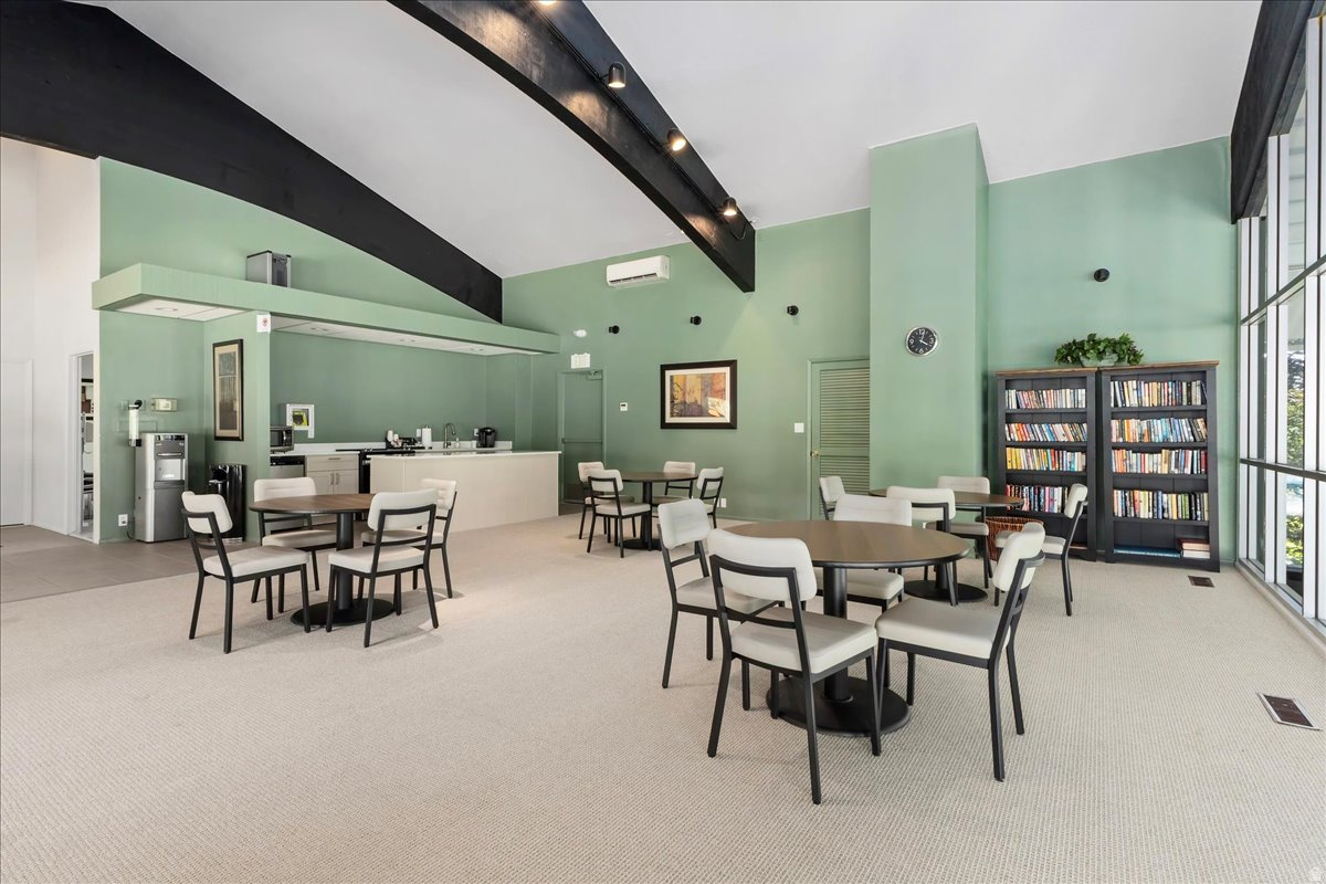 LEXINGTON VILLAGE AT OLD FARM - Residential