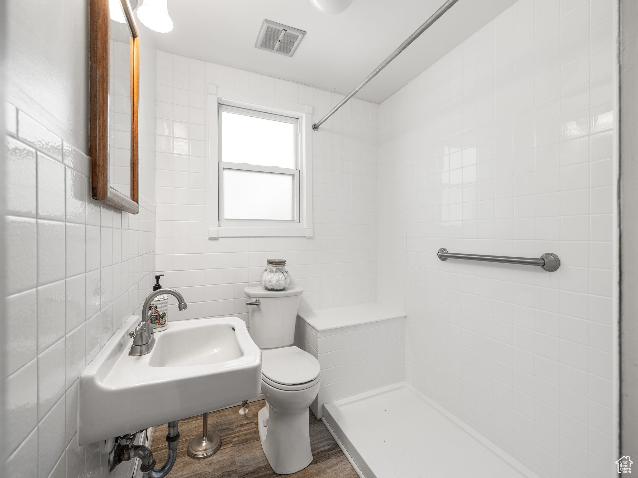 Millcreek, Utah 84107, United States, 3 Bedrooms Bedrooms, ,1 BathroomBathrooms,Residential,Pending,39073