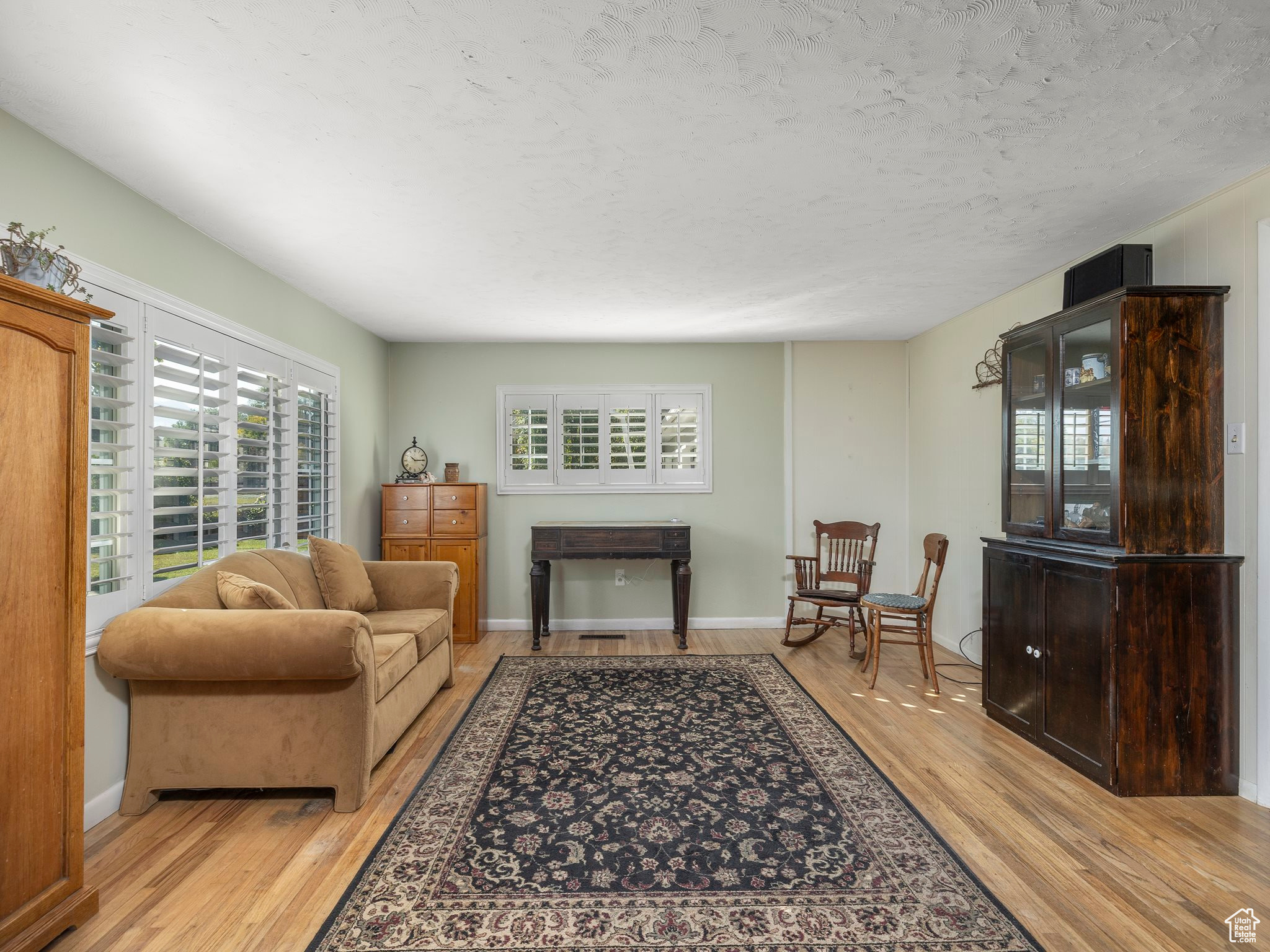 Millcreek, Utah 84107, United States, 3 Bedrooms Bedrooms, ,1 BathroomBathrooms,Residential,Pending,39073