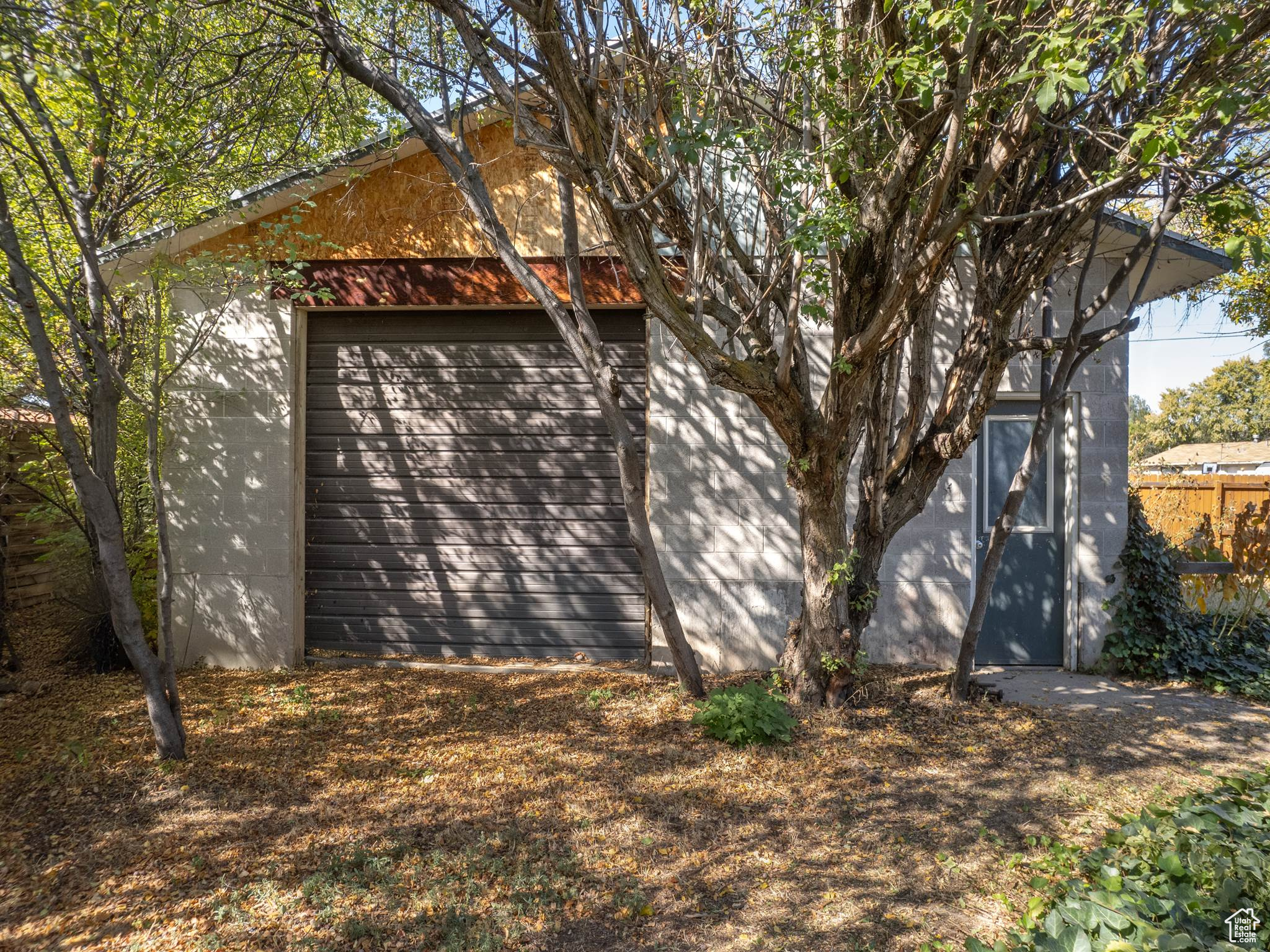 Millcreek, Utah 84107, United States, 3 Bedrooms Bedrooms, ,1 BathroomBathrooms,Residential,Pending,39073