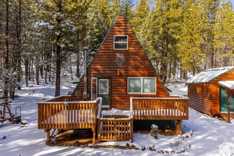 Photo of 885 N SPRUCE DR, Duck Creek Village, UT 84762 (MLS # 2191766)