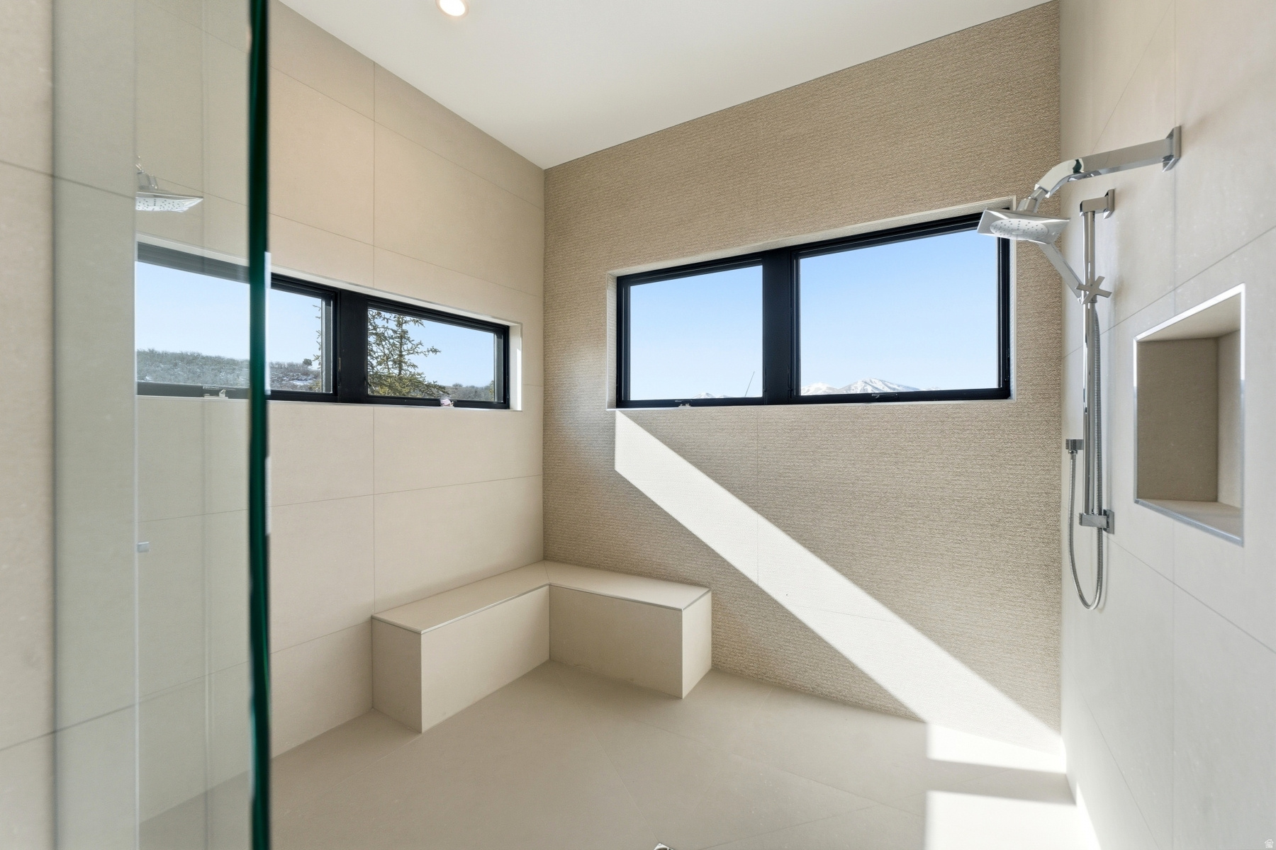 TUHAYE - Residential