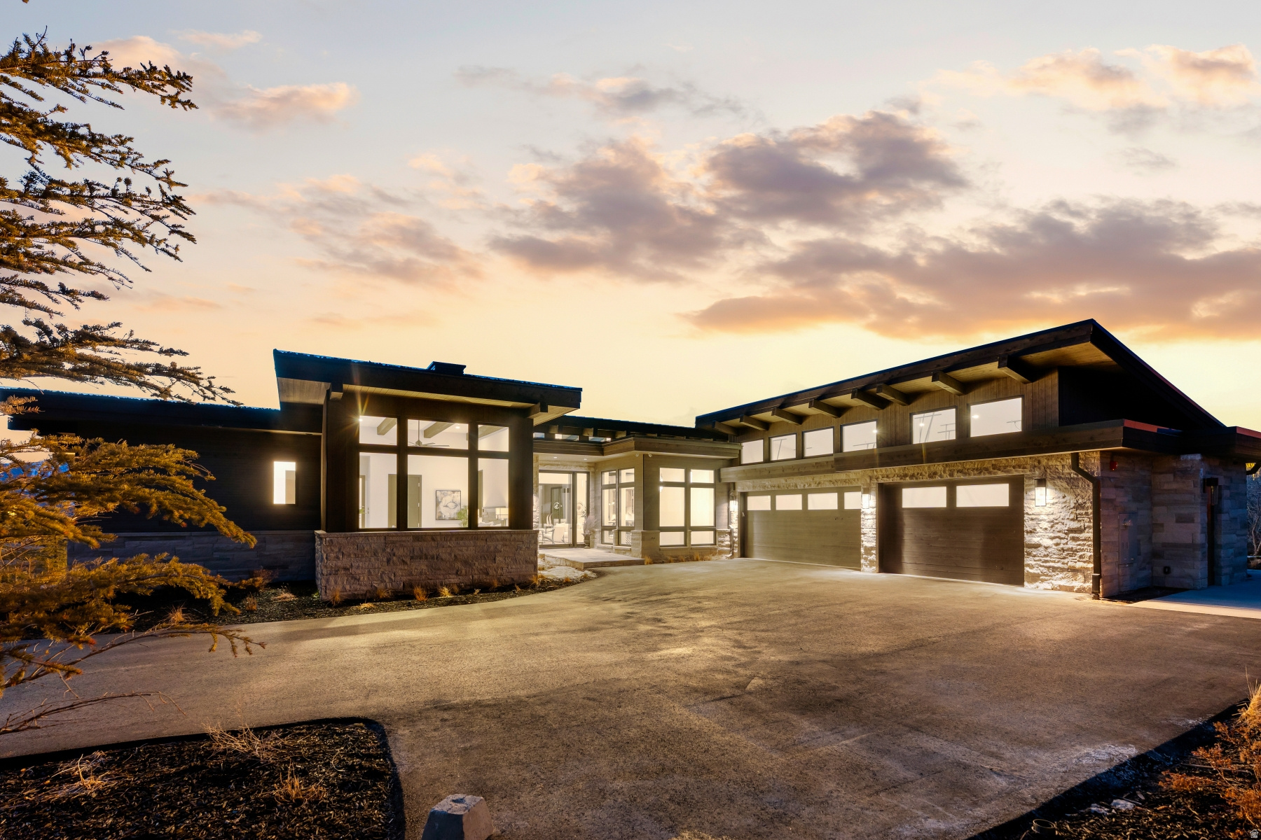 TUHAYE - Residential