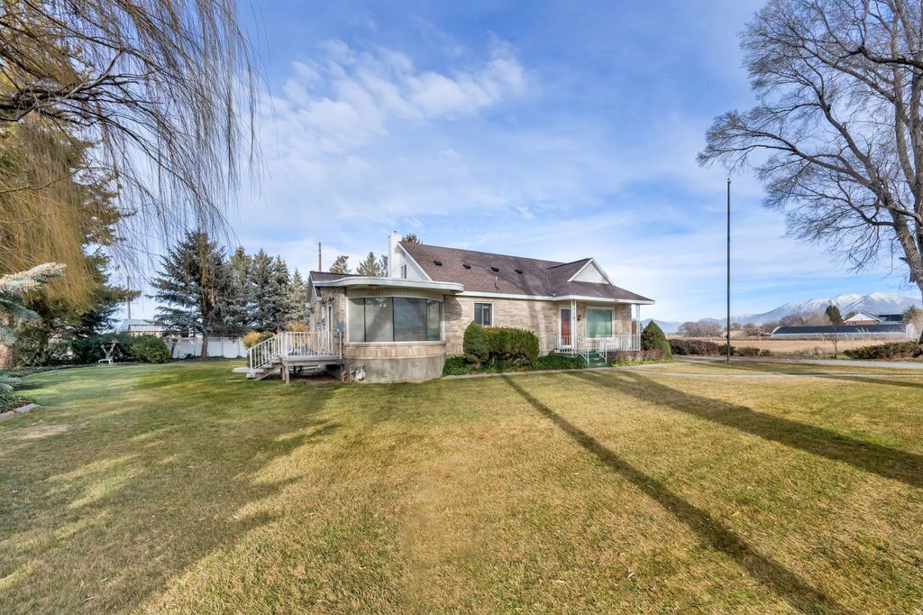 Photo of 5402 W 10400 S, Payson, UT 84651 (MLS # 2149857)