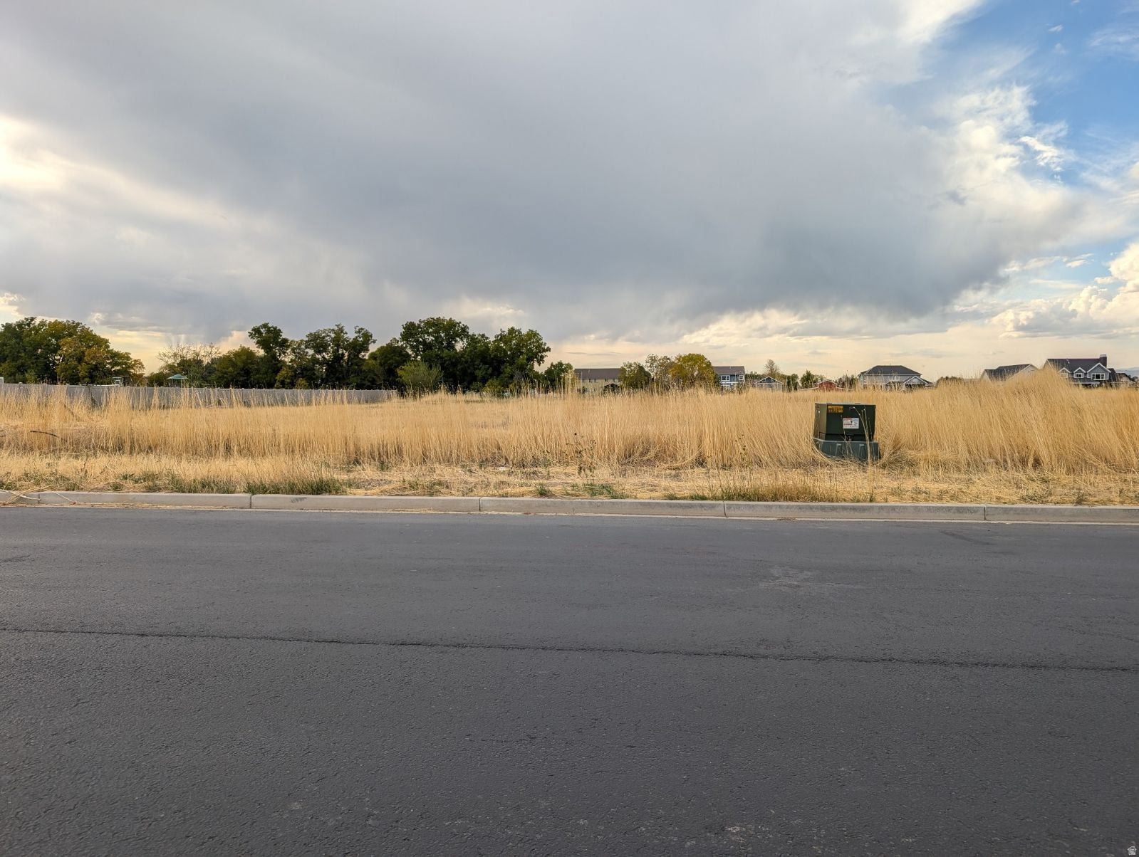 BENTLEY BROOK - Land