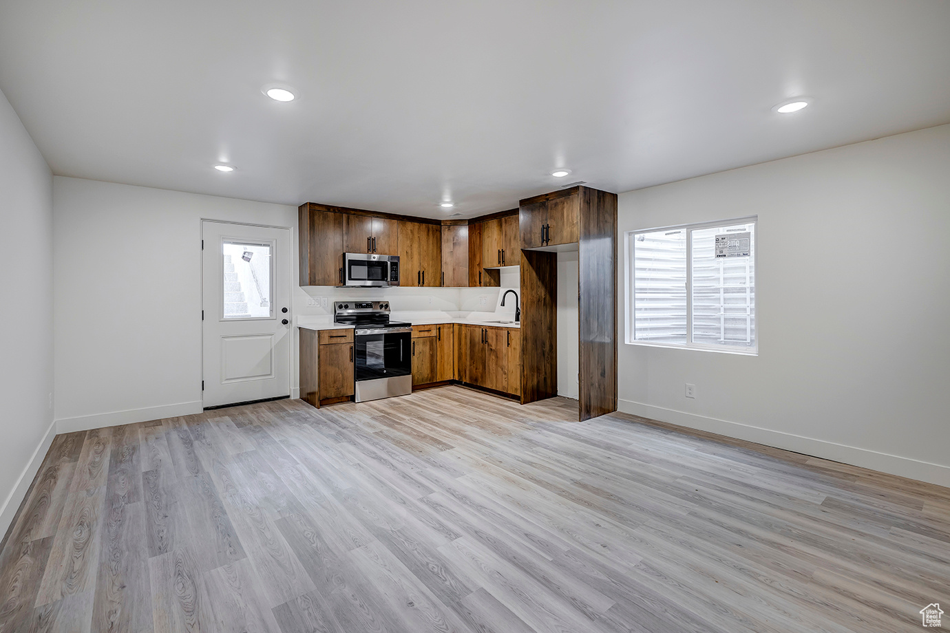 BLACKHAWK - Residential