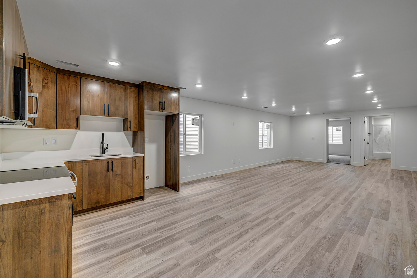 BLACKHAWK - Residential