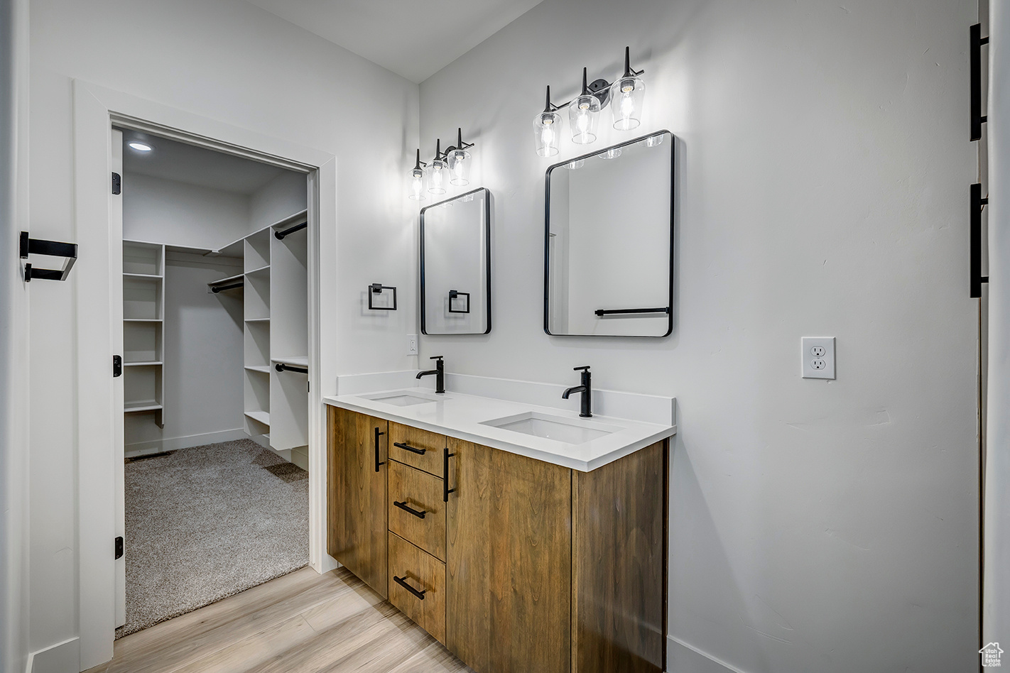 BLACKHAWK - Residential