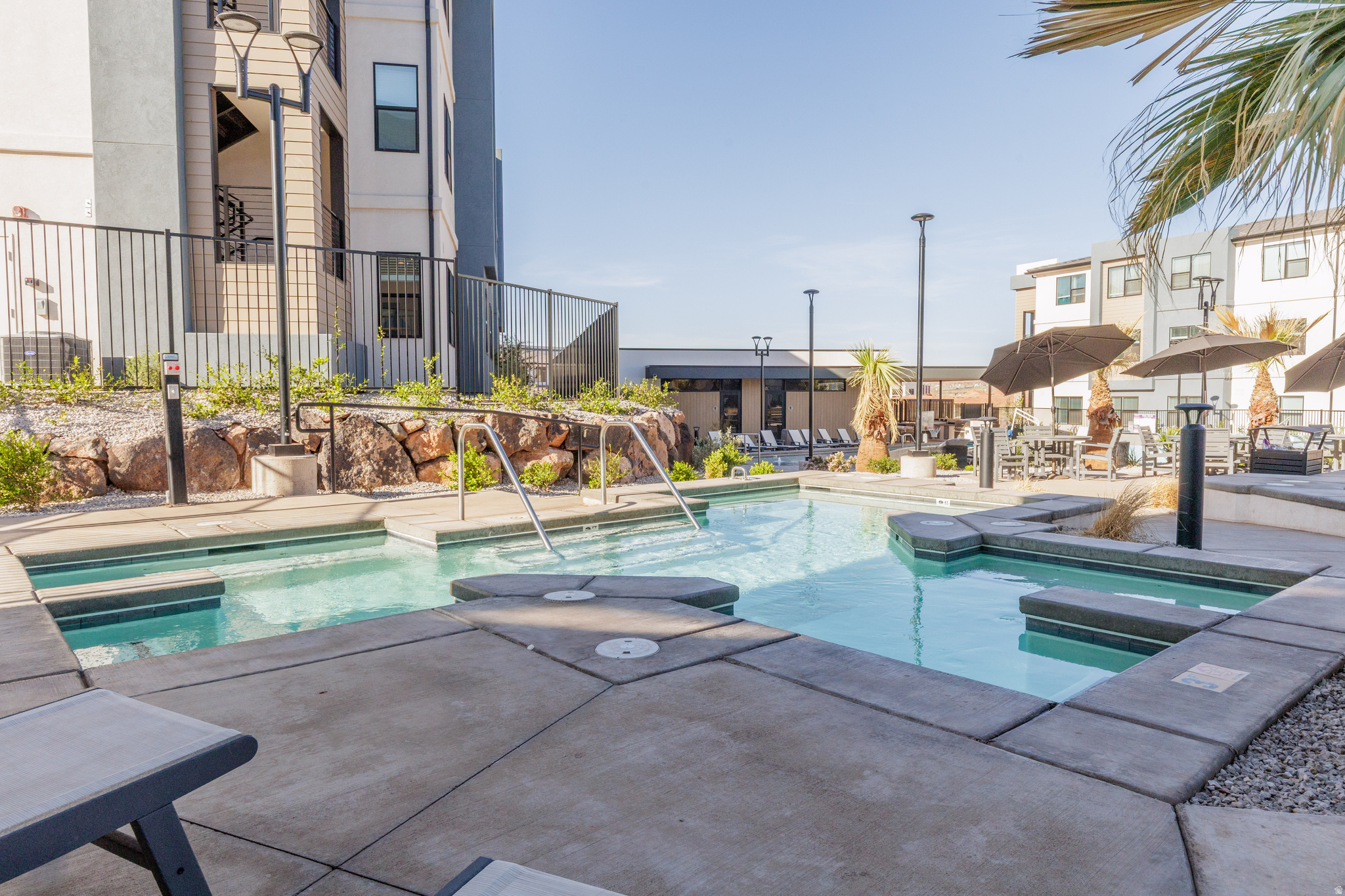 CORAL SPRINGS CONDOMINIUMS PH 1 - Residential