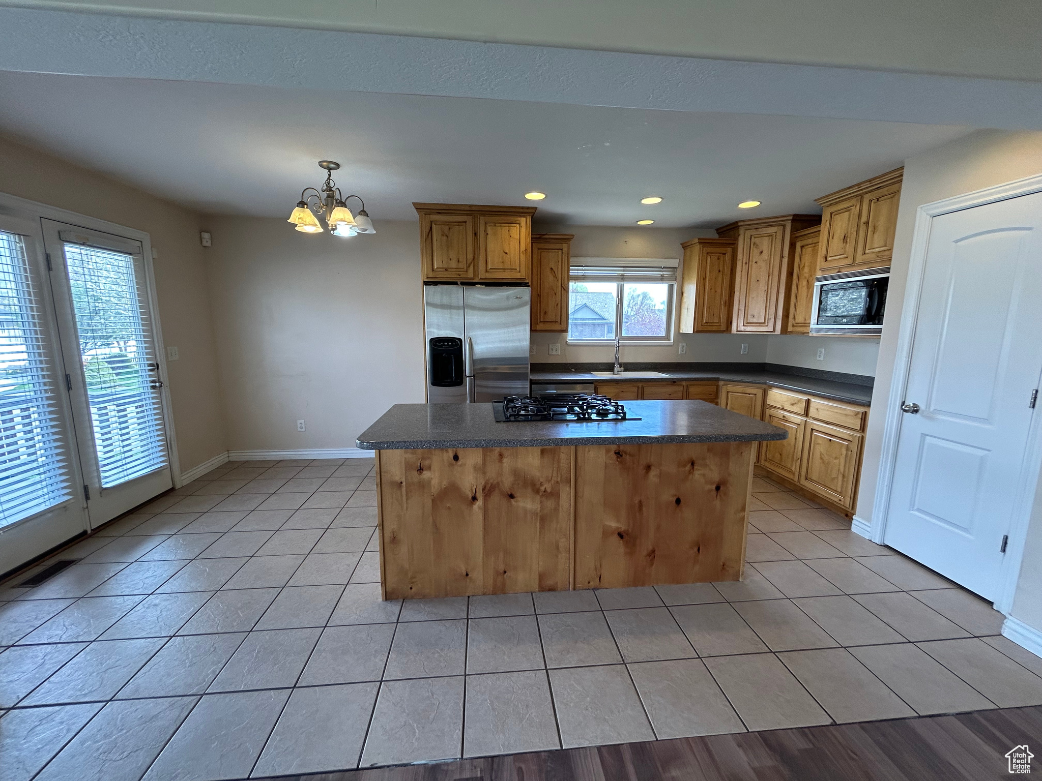 713 S 600, Layton, Utah image 3