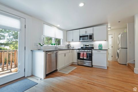 Tiny photo for 662 E 4TH AVE, Salt Lake City, UT 84103 (MLS # 2095091)