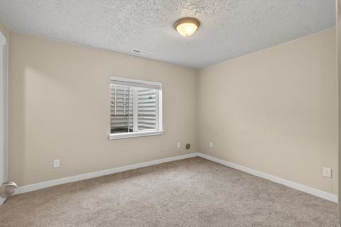 Tiny photo for 2216 W SILVER LEAF DR #35, Mapleton, UT 84664 (MLS # 2120698)