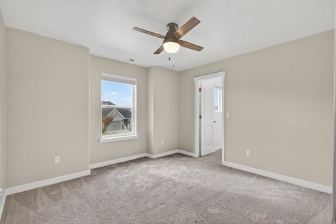 Tiny photo for 2216 W SILVER LEAF DR #35, Mapleton, UT 84664 (MLS # 2120698)