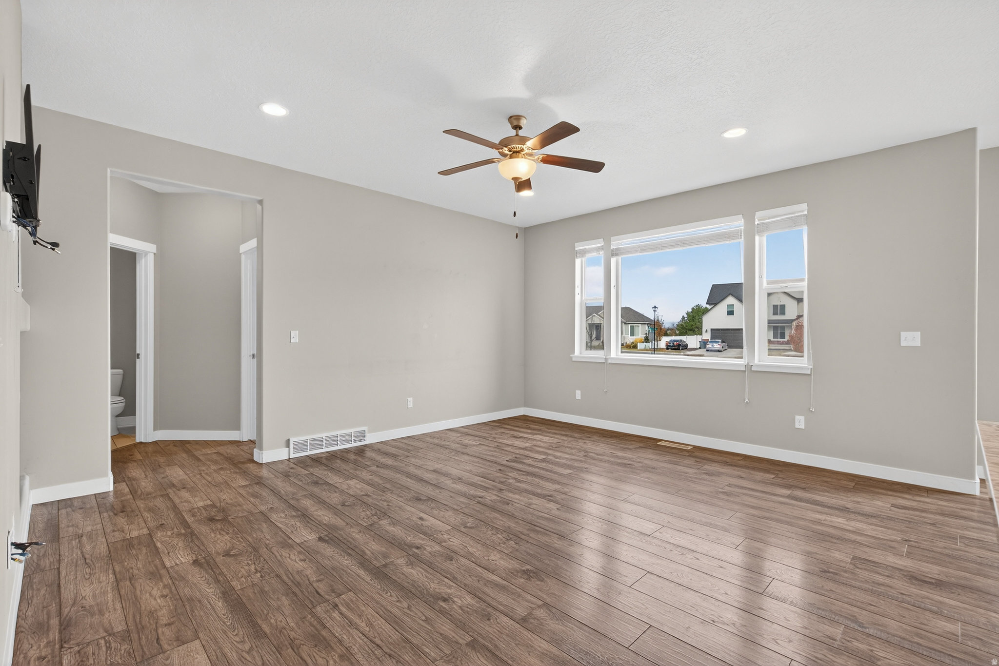 HARVEST PARK - Residential