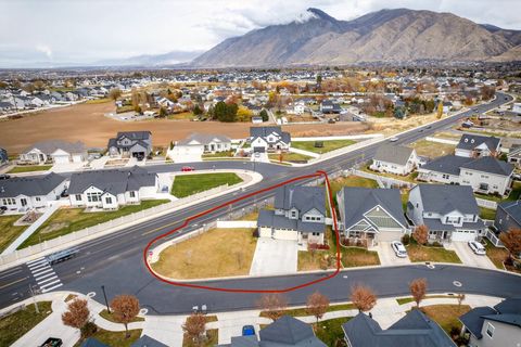 Tiny photo for 2216 W SILVER LEAF DR #35, Mapleton, UT 84664 (MLS # 2120698)