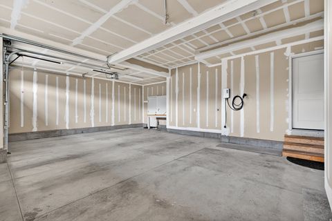 Tiny photo for 2216 W SILVER LEAF DR #35, Mapleton, UT 84664 (MLS # 2120698)