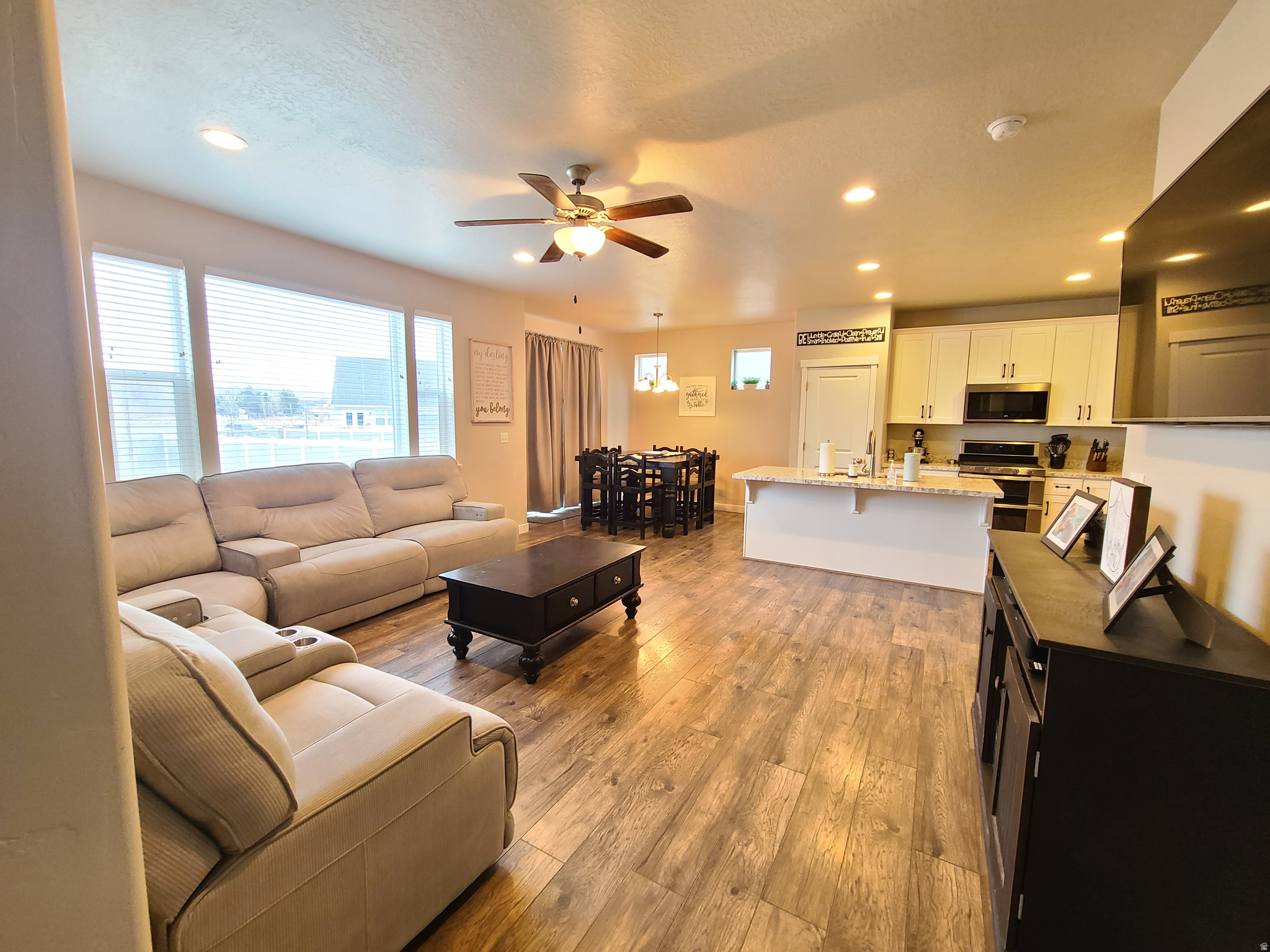 2216 W SILVER LEAF DR #35