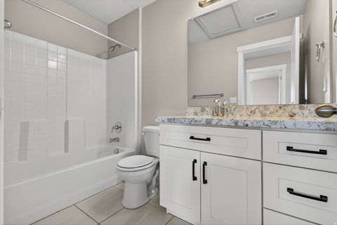 Tiny photo for 2216 W SILVER LEAF DR #35, Mapleton, UT 84664 (MLS # 2120698)