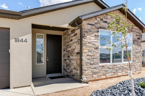 Homes For Sale - 1844 N Bald Eagle<br/> Cedar City, UT 84721
