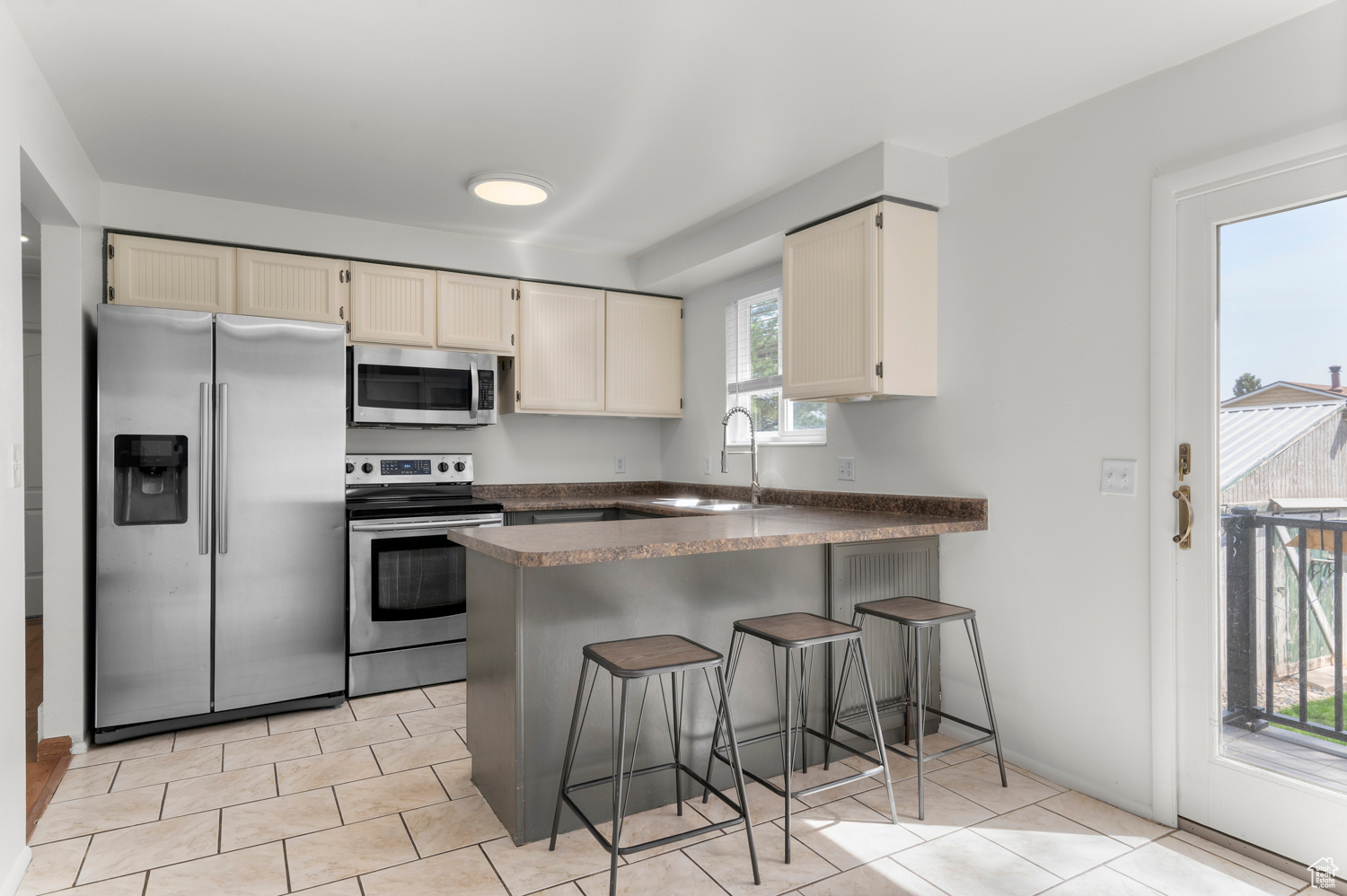 3283 W Valley Heights Dr, Salt Lake City, Utah image 6