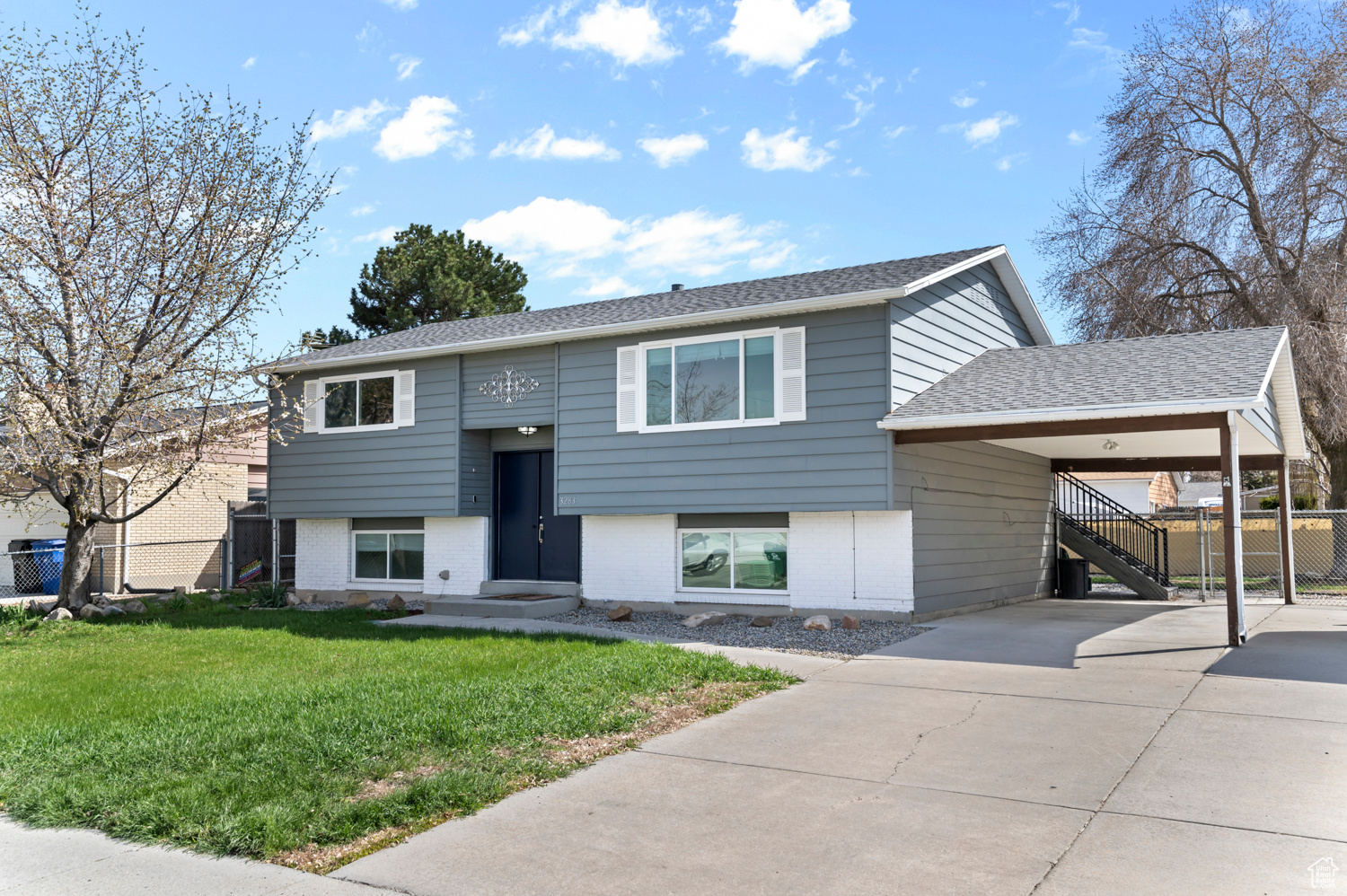 3283 W Valley Heights Dr, Salt Lake City, Utah image 2
