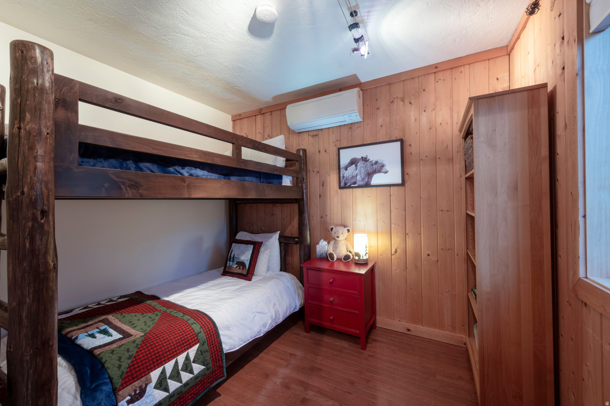 SILVER FORK - Residential