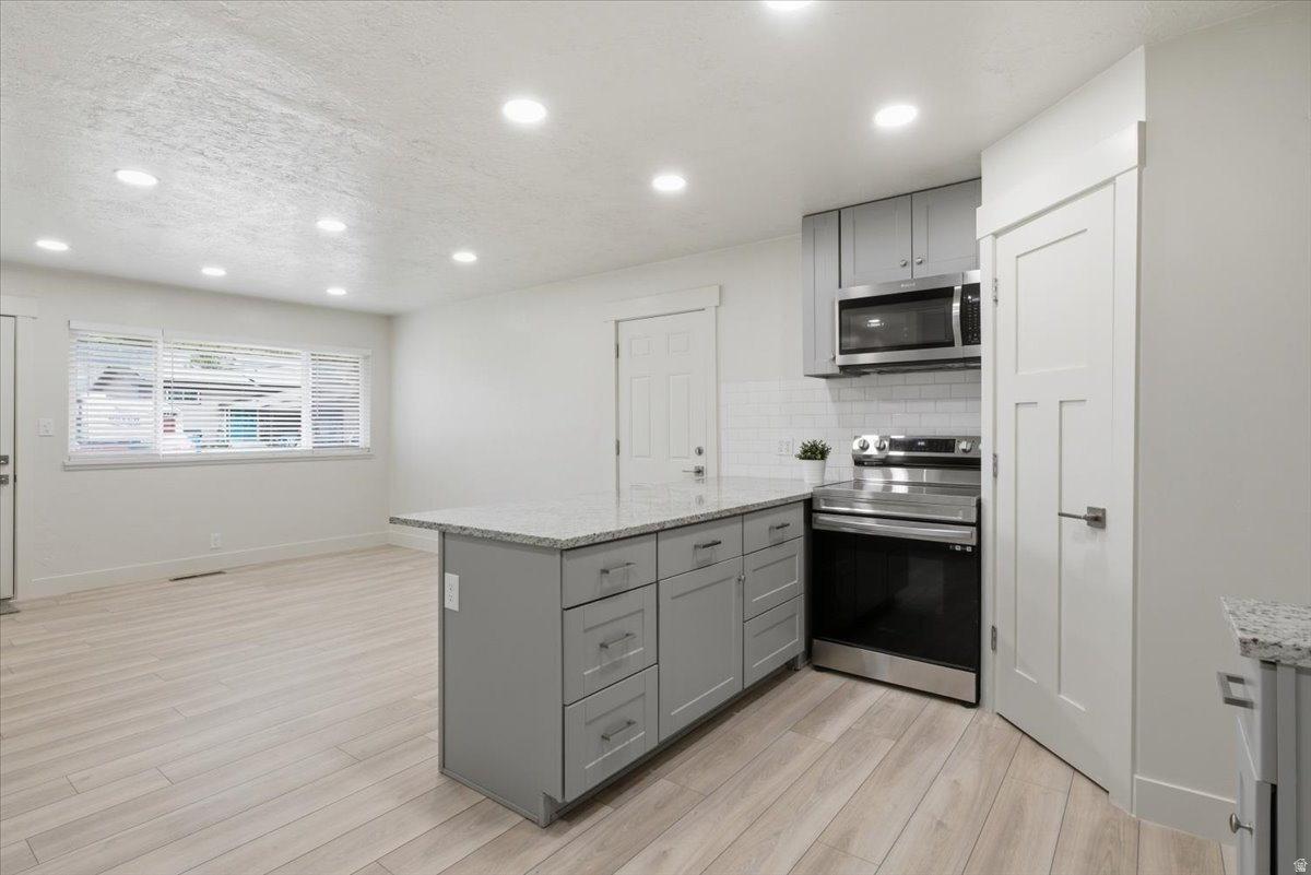 ROSE GARDEN ESTATES - Residential