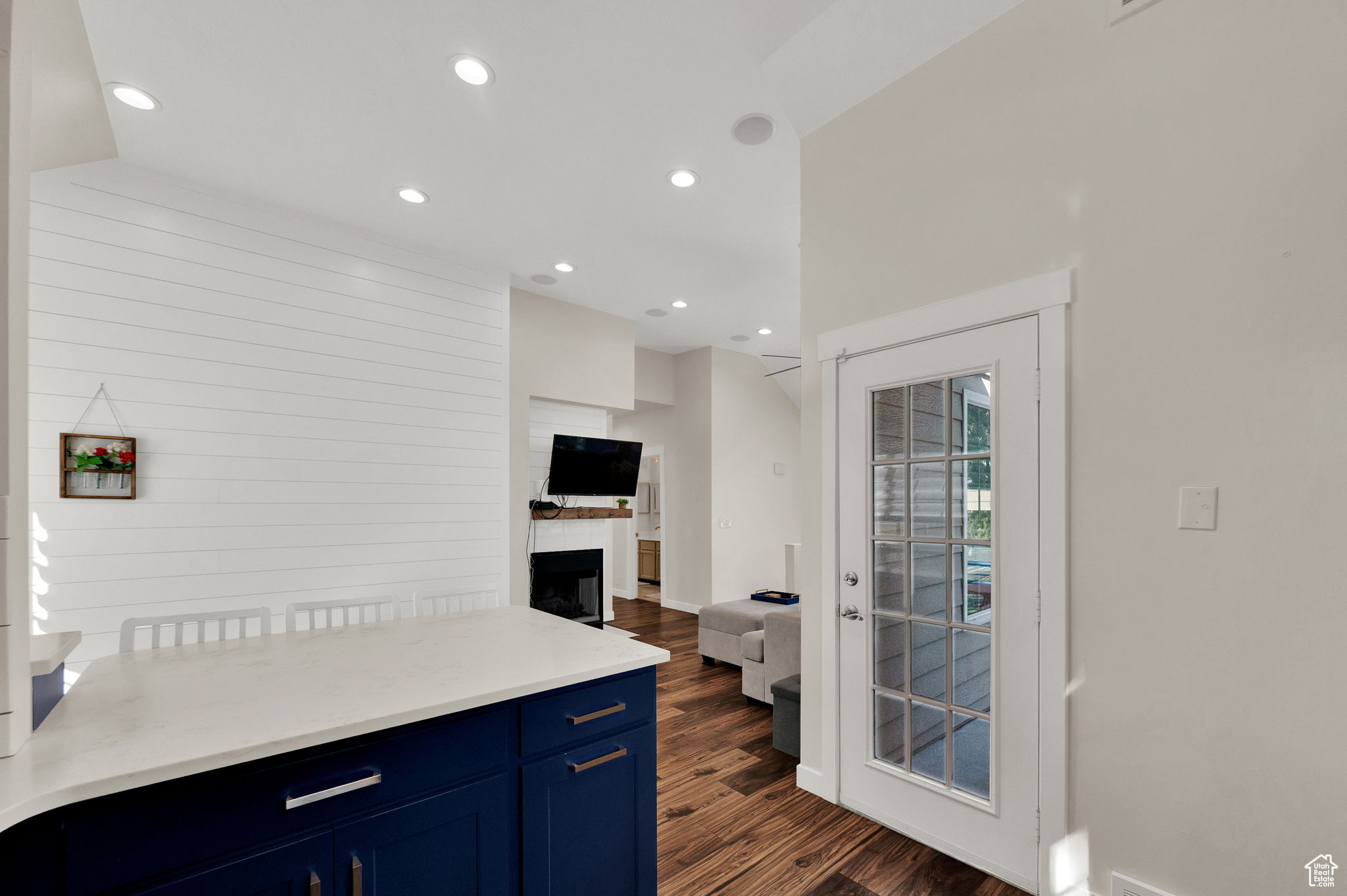 CROSSPOINTE - Residential