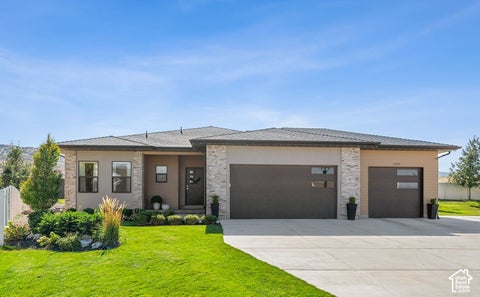 Photo of 1727 W PACKSADDLE CIR, Bluffdale, UT 84065 (MLS # 2189146)