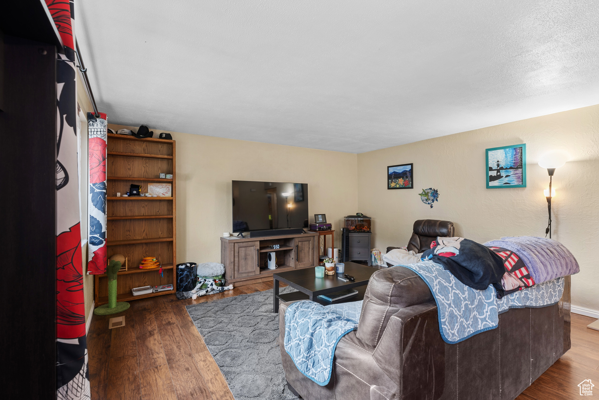 MEADOWBROOK CONDOMINIUM VILLAGE - Residential
