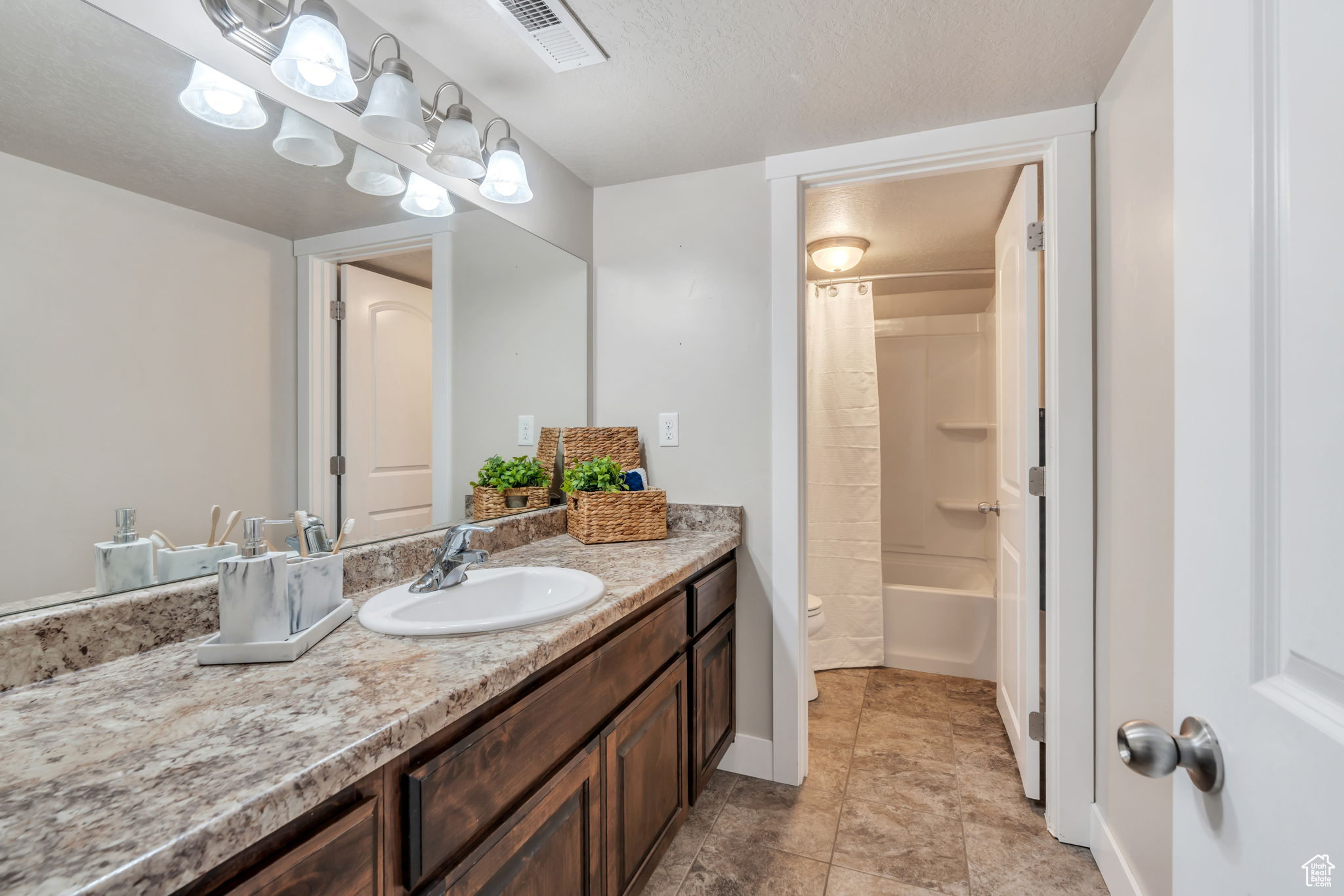 VALLEY VIEW - Residential