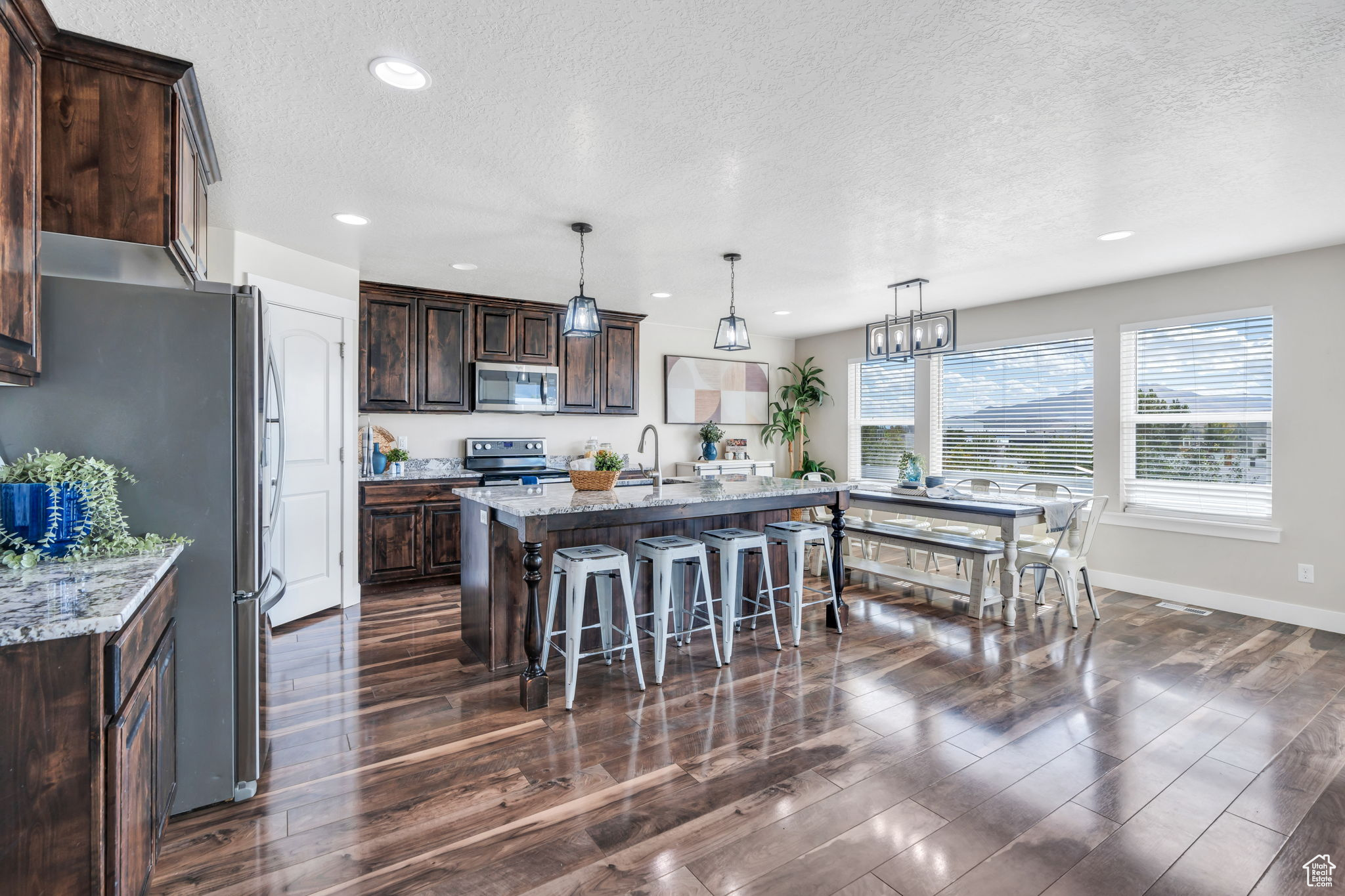VALLEY VIEW - Residential