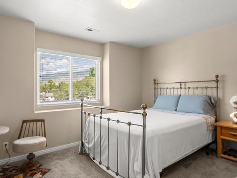 Tiny photo for 105 W PENEREGRINE Ln N #19, Bountiful, UT 84010 (MLS # 2174243)