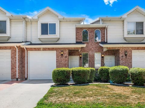 Tiny photo for 105 W PENEREGRINE Ln N #19, Bountiful, UT 84010 (MLS # 2174243)