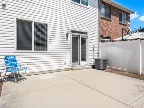 Tiny photo for 105 W PENEREGRINE Ln N #19, Bountiful, UT 84010 (MLS # 2174243)