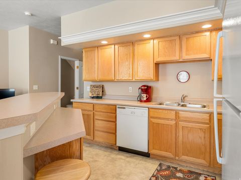 Tiny photo for 105 W PENEREGRINE Ln N #19, Bountiful, UT 84010 (MLS # 2174243)