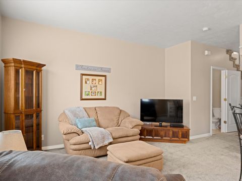 Tiny photo for 105 W PENEREGRINE Ln N #19, Bountiful, UT 84010 (MLS # 2174243)