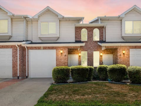 Photo of 105 W PENEREGRINE Ln N #19, Bountiful, UT 84010 (MLS # 2174243)