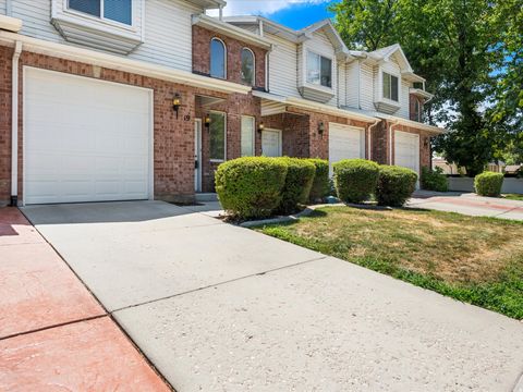 Tiny photo for 105 W PENEREGRINE Ln N #19, Bountiful, UT 84010 (MLS # 2174243)