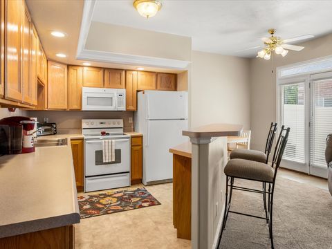 Tiny photo for 105 W PENEREGRINE Ln N #19, Bountiful, UT 84010 (MLS # 2174243)