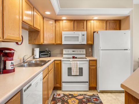 Tiny photo for 105 W PENEREGRINE Ln N #19, Bountiful, UT 84010 (MLS # 2174243)