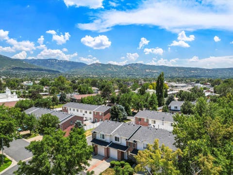 Tiny photo for 105 W PENEREGRINE Ln N #19, Bountiful, UT 84010 (MLS # 2174243)