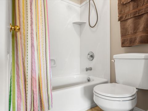 Tiny photo for 105 W PENEREGRINE Ln N #19, Bountiful, UT 84010 (MLS # 2174243)